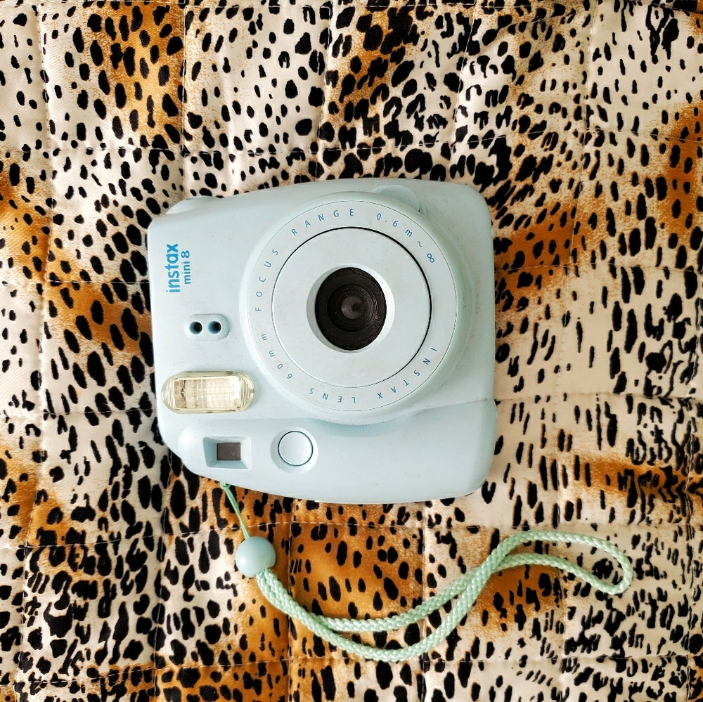 Polaroid instax mini 8 camera